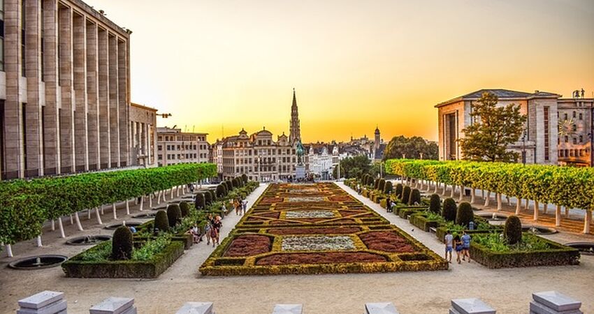 Maxi Benelux & Paris & Alsace Turu - AJet Havayolları ile - 7 Gece 8 Gün (CGN - BSL)