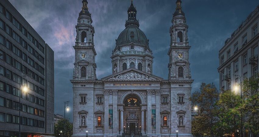 Görkemli Orta Avrupa - Budapeşte & Viyana & Prag Turu - AJet Havayolları ile - 7 Gece 8 Gün - (İlk Bahar - Yaz Dönemi)