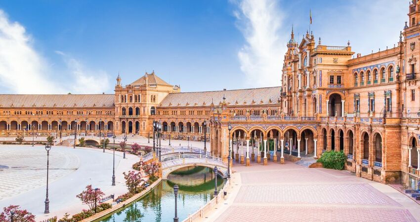 Yaz Dönemi Büyük İspanya Turu | Barcelona, Valencia, Granada, Madrid | Pegasus ile | 7 Gece 8 Gün | OT03